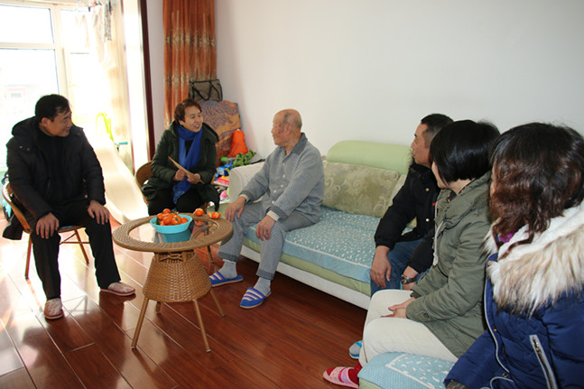 国资委领导走访_副本.jpg